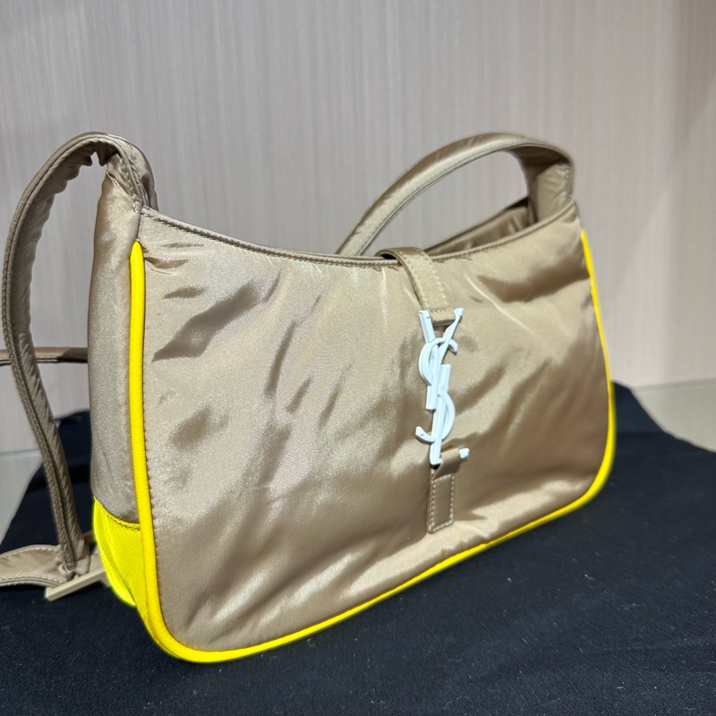 聖羅蘭 YSL LE5A7 尼龍 斜挎單肩包-1