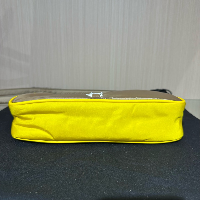 聖羅蘭 YSL LE5A7 尼龍 斜挎單肩包-4