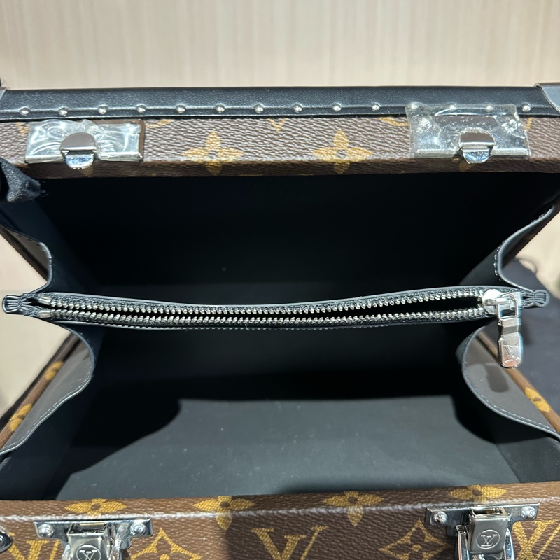 LV路易威登CLUTCH BOX 斜挎包 小號 棕色-6