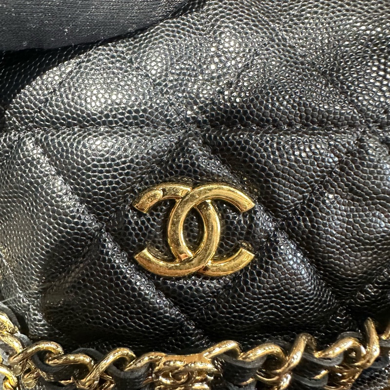 Chanel 香奈兒22K黑金小水桶包 荔枝紋牛皮-5