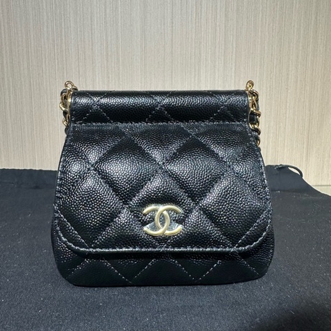 CHANEL香奈兒 22K菱格魚子醬小廢包迷你 黑色