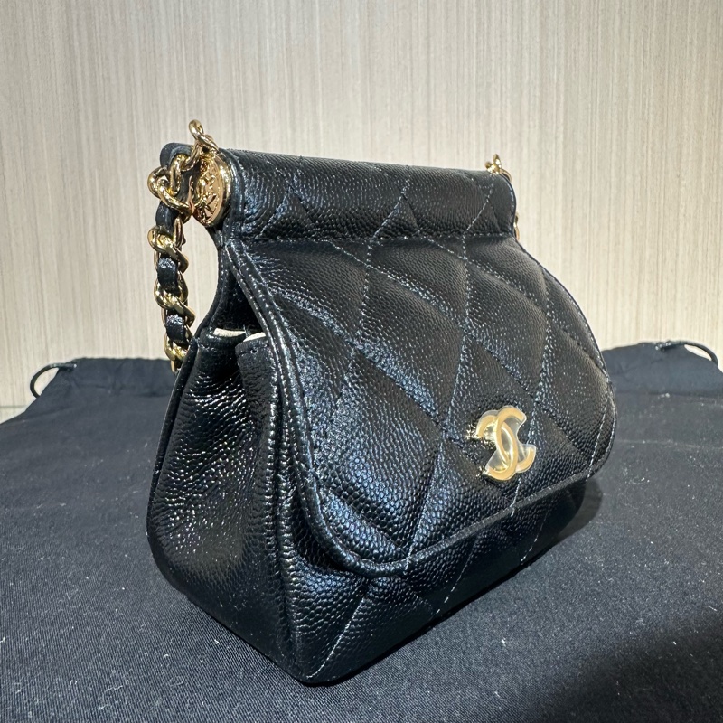 CHANEL香奈兒 22K菱格魚子醬小廢包迷你 黑色-1