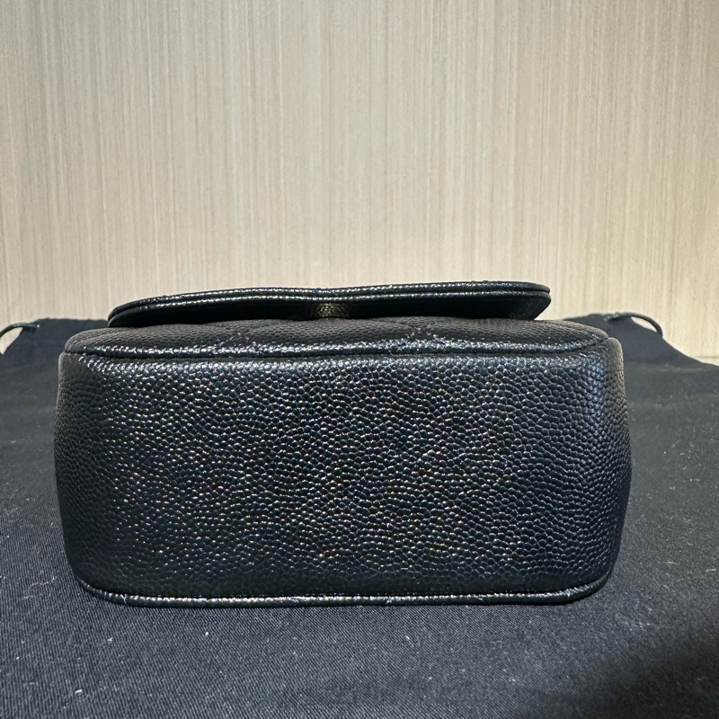 CHANEL香奈兒 22K菱格魚子醬小廢包迷你 黑色-4