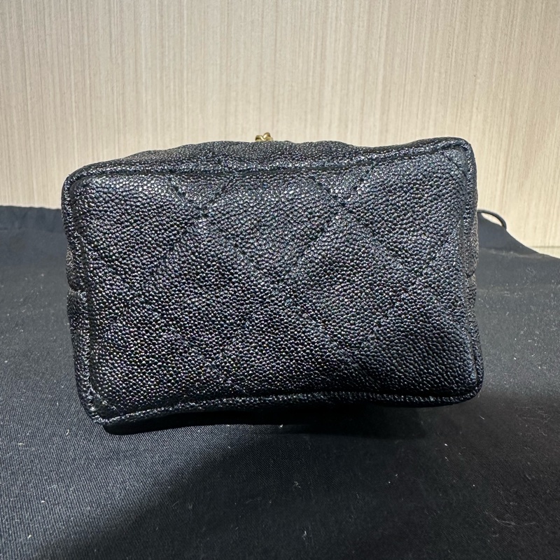 CHANEL香奈兒金扣菱格 荔枝紋牛皮 盒子包小號 黑色-4