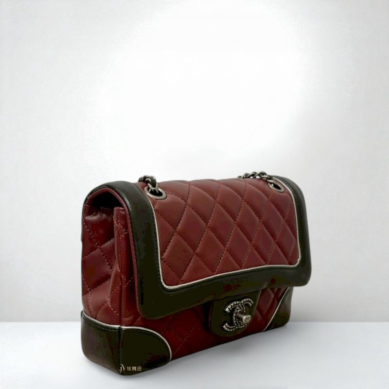 Chanel包包 酒紅羊皮滾黑邊特殊cc釦mini coco-2