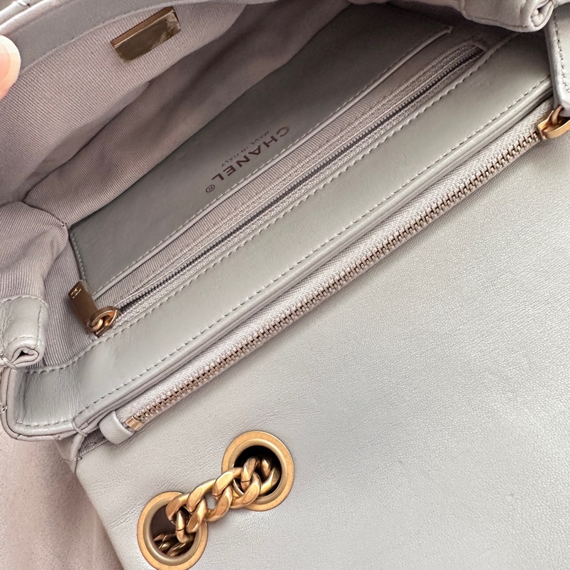 【極美私藏】Chanel 藍灰色金球23b小金柱菠蘿扣 晶片款風琴包-18