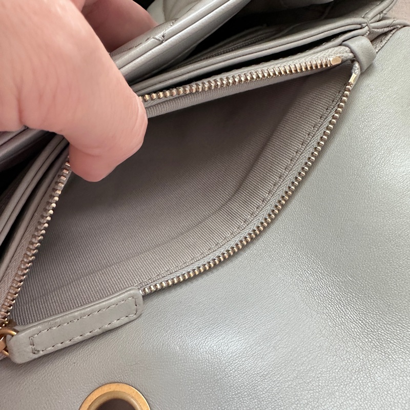 【極美私藏】Chanel 藍灰色金球23b小金柱菠蘿扣 晶片款風琴包-20