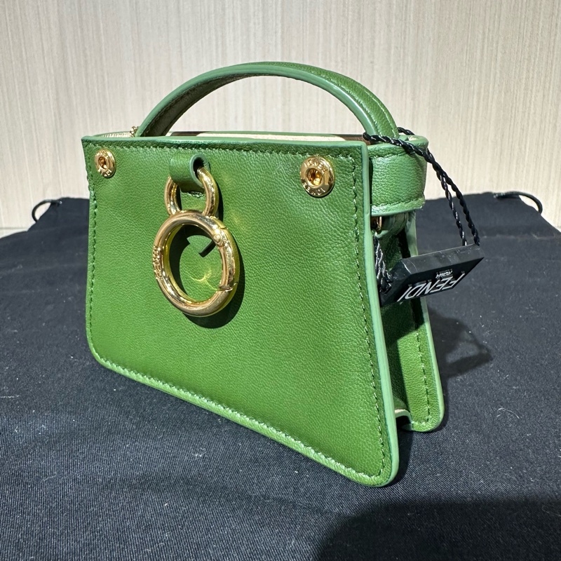 FENDI芬迪 Peekaboo 金扣納帕羊皮 零錢包 超迷你 綠色-2