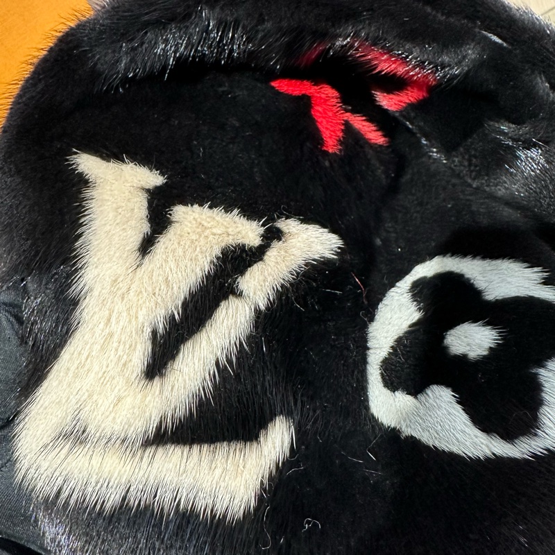 Lv 路易威登 貂毛围巾-5