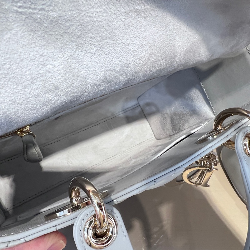 Dior 灰羊皮騰格Lady Dior小號淡金釦手提肩斜背包-16