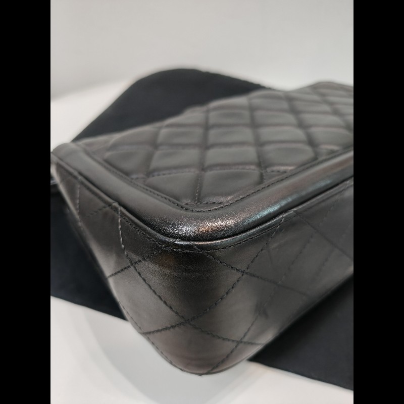 Chanel seasonal classic flap Medium-7