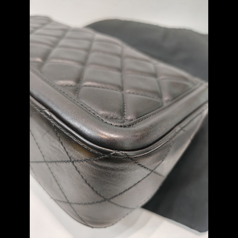 Chanel seasonal classic flap Medium-8