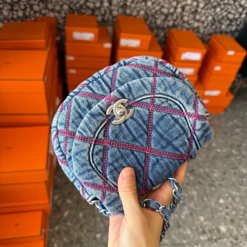 Chanel 全膜牛仔馬鞍-1