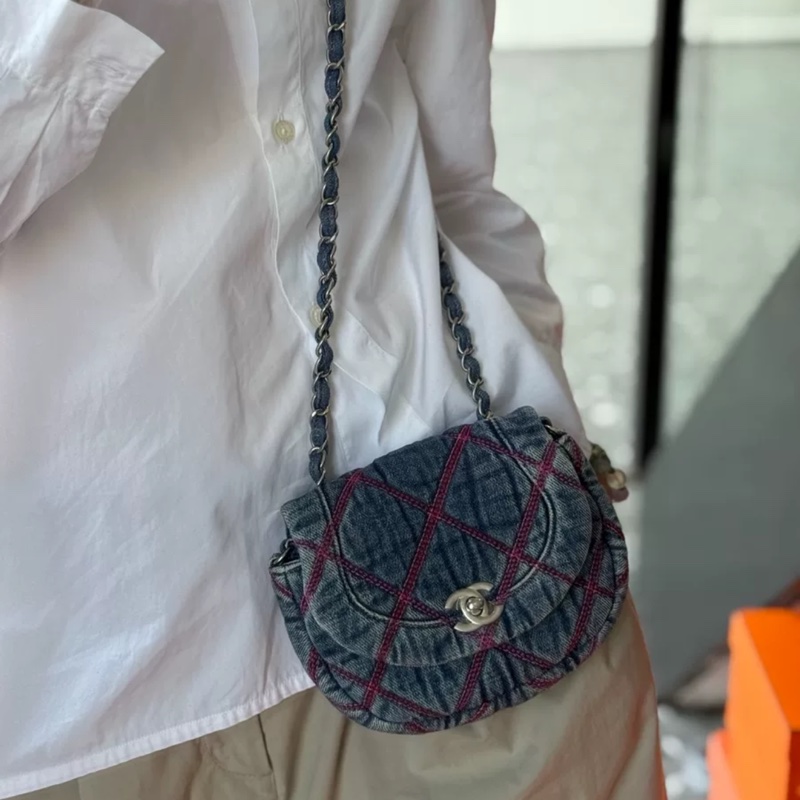 Chanel 全膜牛仔馬鞍-4