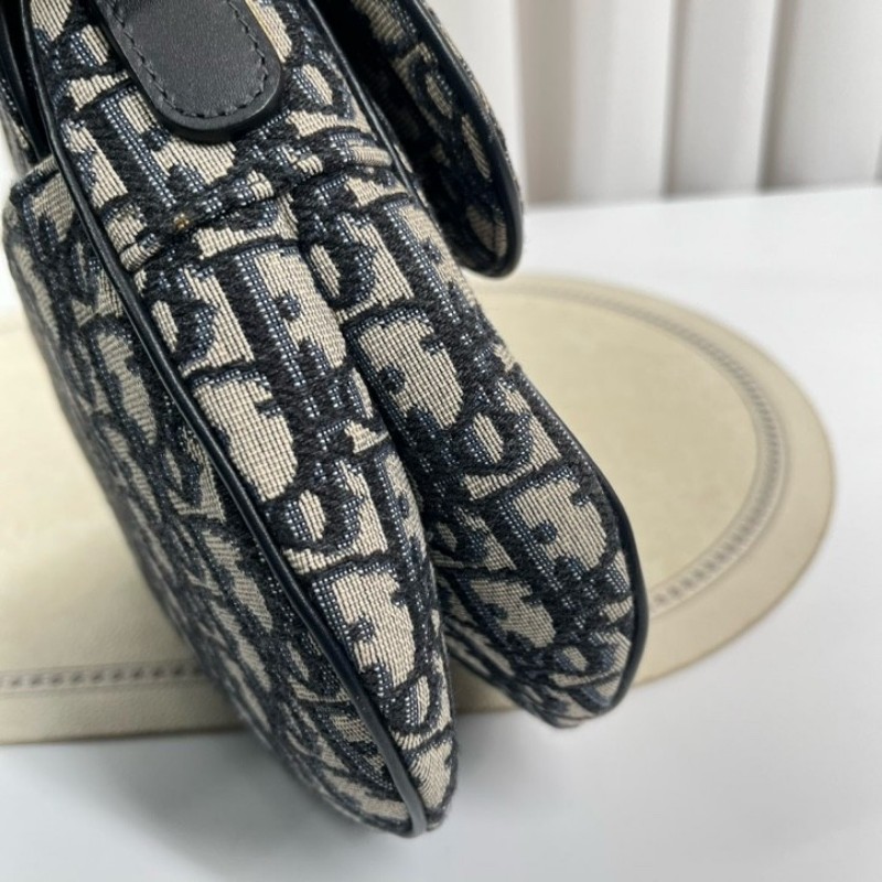 sh smd zzz DIOR迪奧 Saddle 老花滿印Oblique刺繡 藍色手提腋下馬鞍包 時尚百搭-16