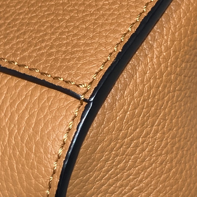 LOEWE羅威 061845 Mini Hammock抽繩吊床包 皮革 焦糖色 金扣-11