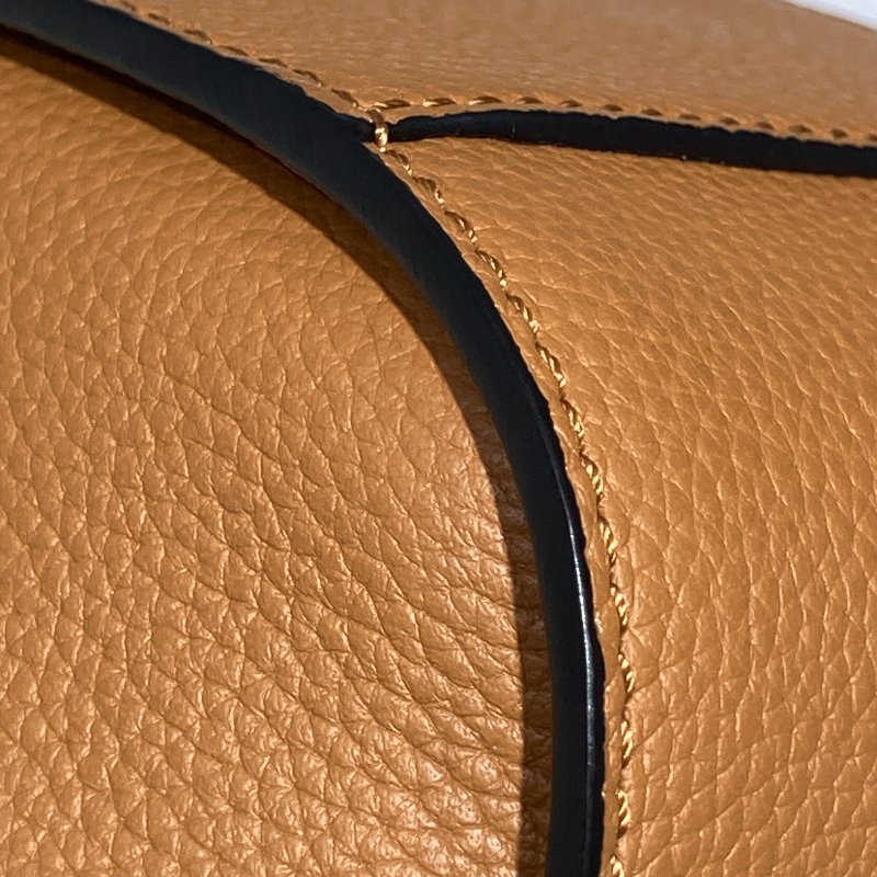 LOEWE羅威 061845 Mini Hammock抽繩吊床包 皮革 焦糖色 金扣-12