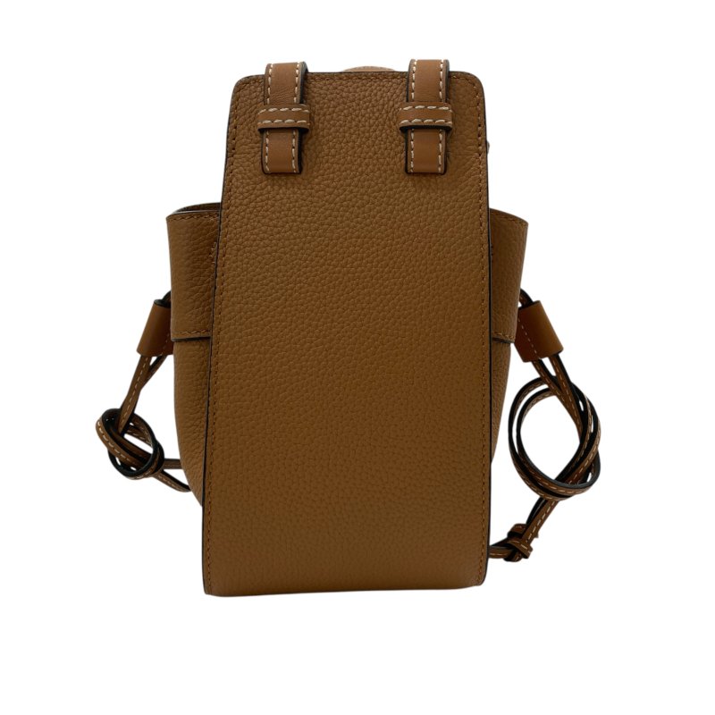 LOEWE 羅威 HAMMOCK MINI 吊床包 斜背包 皮革 焦糖色-1