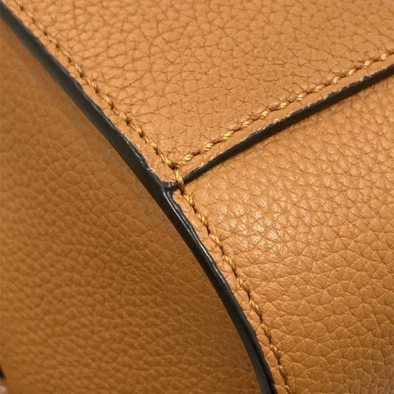 LOEWE 羅威 HAMMOCK MINI 吊床包 斜背包 皮革 焦糖色-8