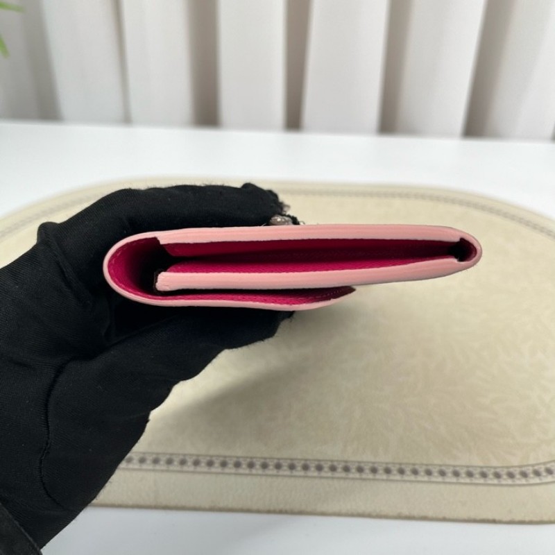 LV路易威登 經典老花logo小花長款錢包 玫紅色內裡 配小花裝飾 內裡卡位多 有隔層 容量大-21