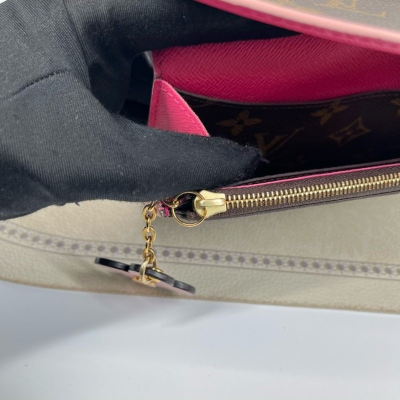 LV路易威登 經典老花logo小花長款錢包 玫紅色內裡 配小花裝飾 內裡卡位多 有隔層 容量大-26