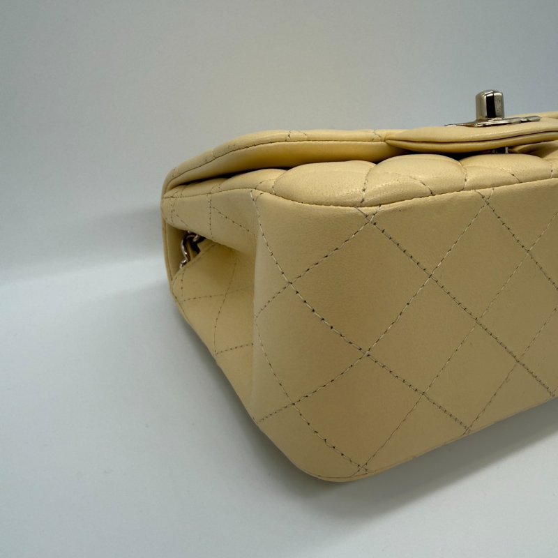 CHANEL 小雞黃羊皮金扣方胖子# 30開-10