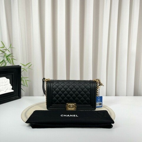 CHANEL香奈儿 晶片款 LEBOY 黑色金扣菱格翻蓋包 單肩斜挎包 內裡整潔 容量剛好