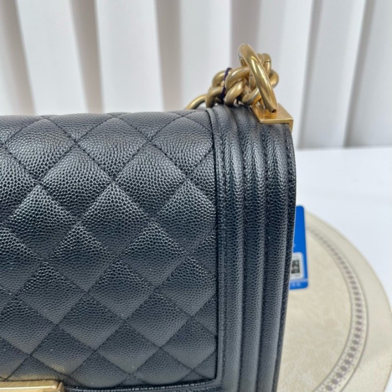 CHANEL香奈儿 晶片款 LEBOY 黑色金扣菱格翻蓋包 單肩斜挎包 內裡整潔 容量剛好-17