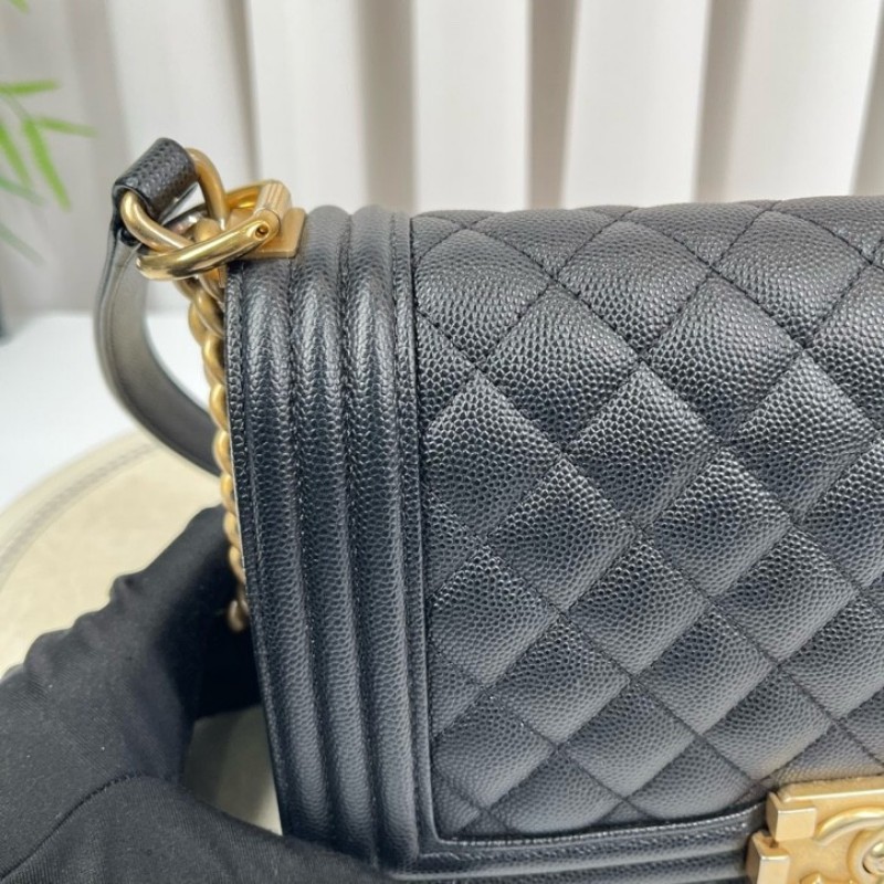 CHANEL香奈儿 晶片款 LEBOY 黑色金扣菱格翻蓋包 單肩斜挎包 內裡整潔 容量剛好-18