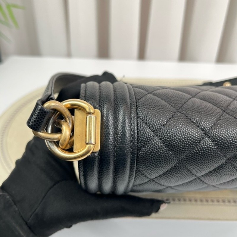 CHANEL香奈儿 晶片款 LEBOY 黑色金扣菱格翻蓋包 單肩斜挎包 內裡整潔 容量剛好-20