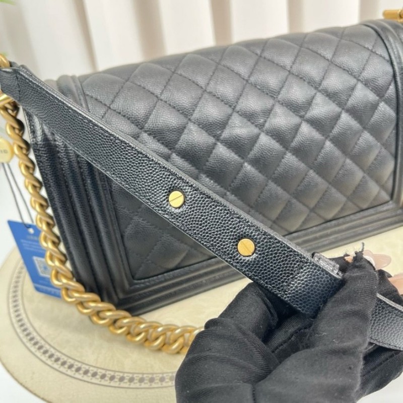 CHANEL香奈儿 晶片款 LEBOY 黑色金扣菱格翻蓋包 單肩斜挎包 內裡整潔 容量剛好-26