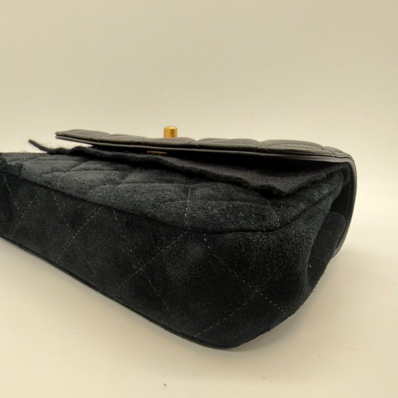 CHANEL 黑金菱格紋小羊皮馬鞍#芯片 25A-3