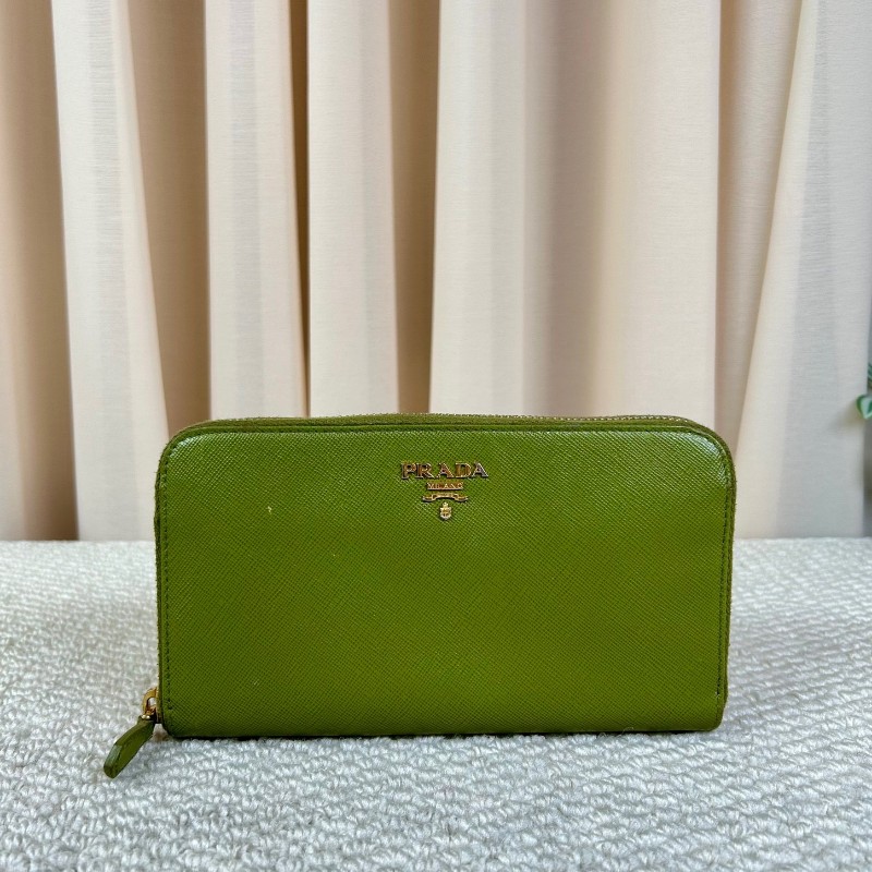 PRADA普拉達綠色長款錢包 拉鍊開合 卡位多 容量足 日常攜帶方便百搭-0
