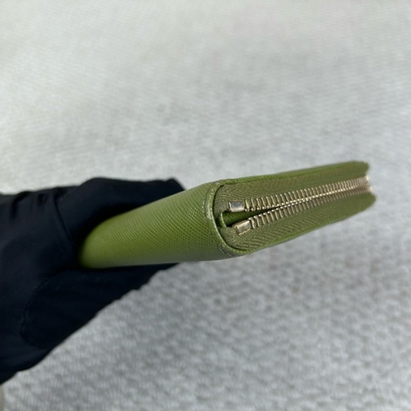 PRADA普拉達綠色長款錢包 拉鍊開合 卡位多 容量足 日常攜帶方便百搭-15