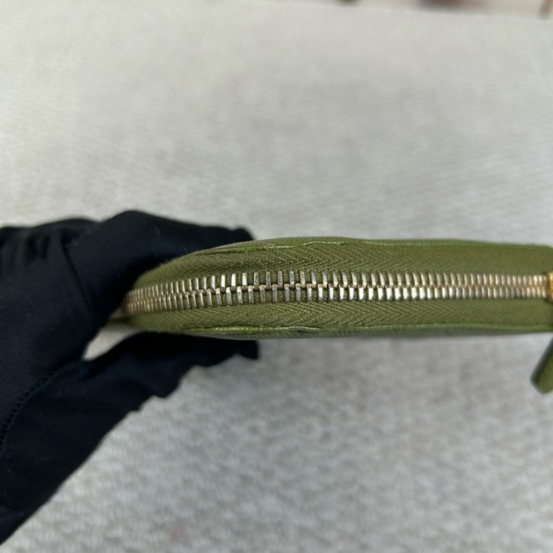 PRADA普拉達綠色長款錢包 拉鍊開合 卡位多 容量足 日常攜帶方便百搭-17