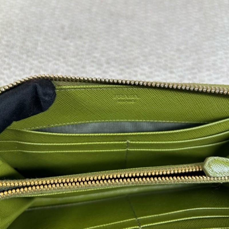 PRADA普拉達綠色長款錢包 拉鍊開合 卡位多 容量足 日常攜帶方便百搭-25