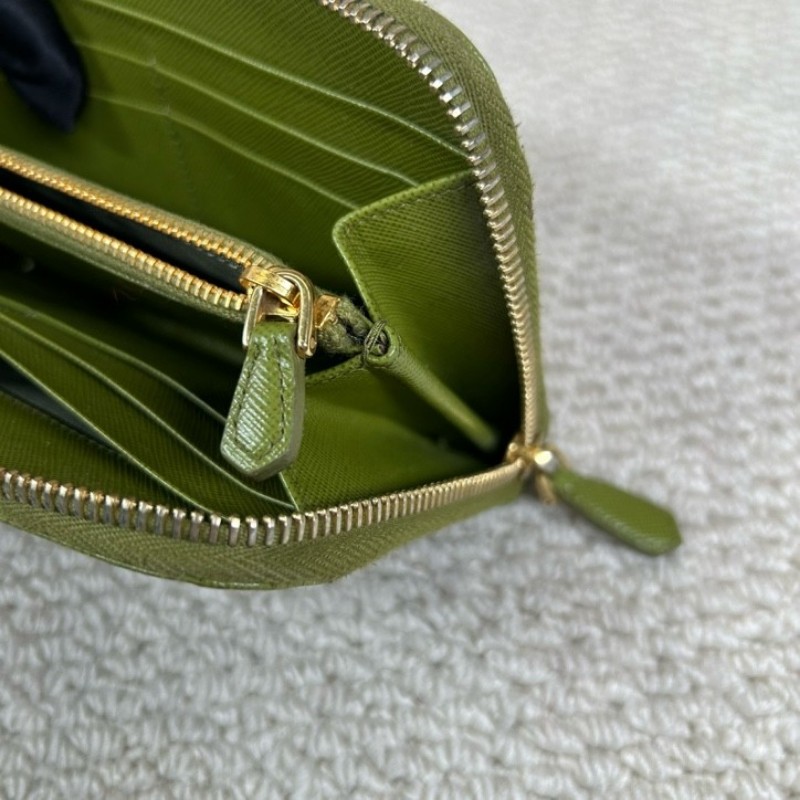 PRADA普拉達綠色長款錢包 拉鍊開合 卡位多 容量足 日常攜帶方便百搭-29