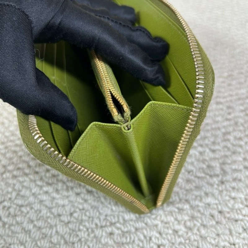 PRADA普拉達綠色長款錢包 拉鍊開合 卡位多 容量足 日常攜帶方便百搭-30