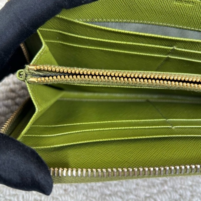 PRADA普拉達綠色長款錢包 拉鍊開合 卡位多 容量足 日常攜帶方便百搭-33