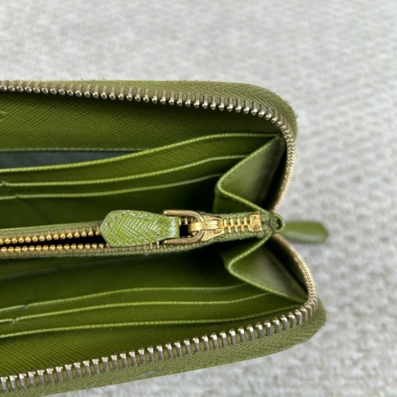 PRADA普拉達綠色長款錢包 拉鍊開合 卡位多 容量足 日常攜帶方便百搭-35