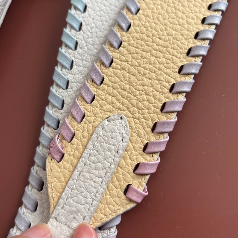 限定款 ::Louis Vuitton:: M59883 Capucines BB 米白x鵝黃色 手提包 斜背包 兩用包 彩色背帶-27