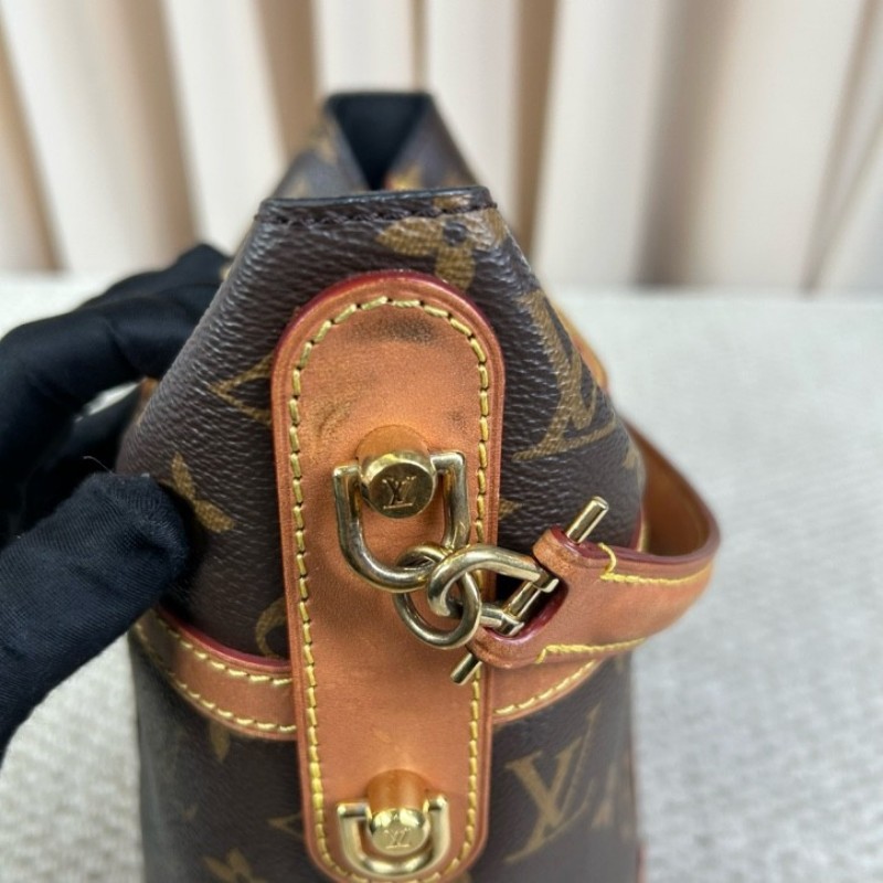 sh smd ZZZ LV路易威登Duffle系列老花薯條包 可手提單肩斜挎 造型感太強了 背上秒變時髦精 大小容量也非常友好-23