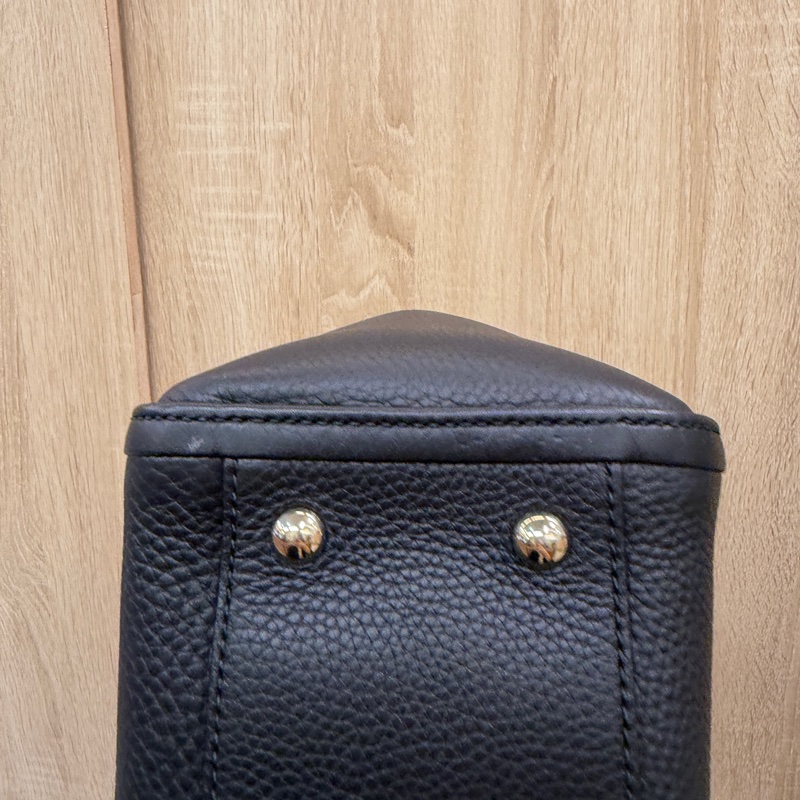 Gucci 黑牛皮淡金釦Soho Tote S號手提斜背托特包-7