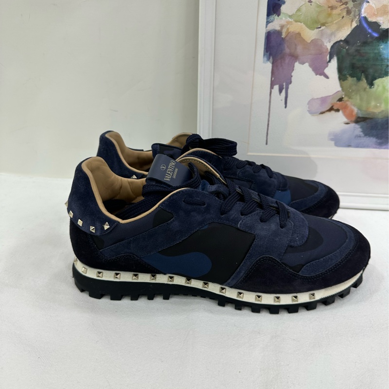 Valentino 藏黑色迷彩鉚釘款 42碼-1