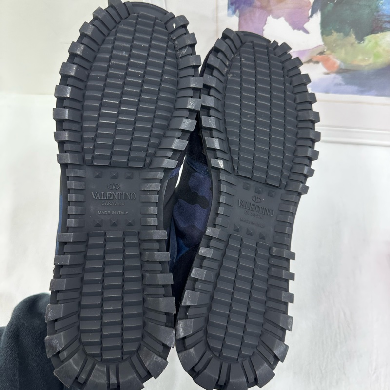 Valentino 藏黑色迷彩鉚釘款 42碼-2