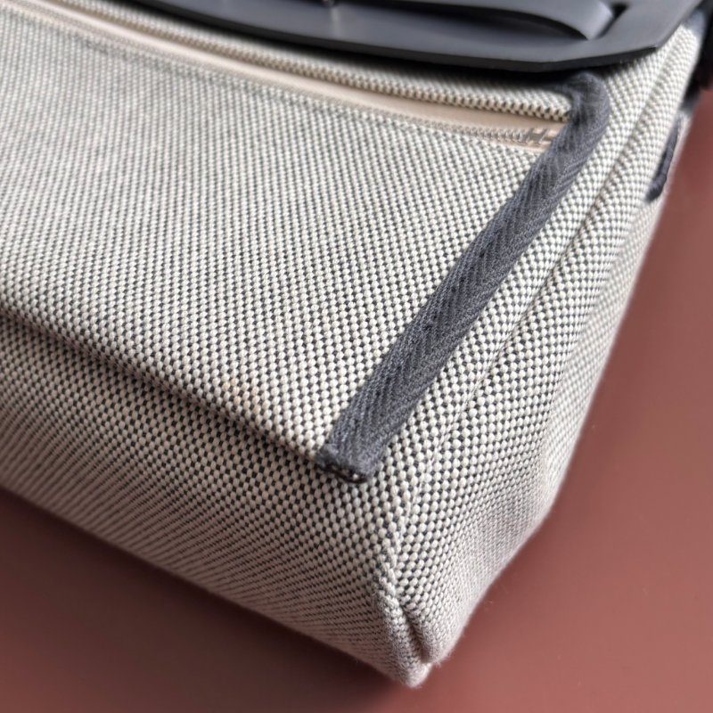::HERMES::W刻 MINI HERBAG20 石板灰皮革 帆布斜背包-10