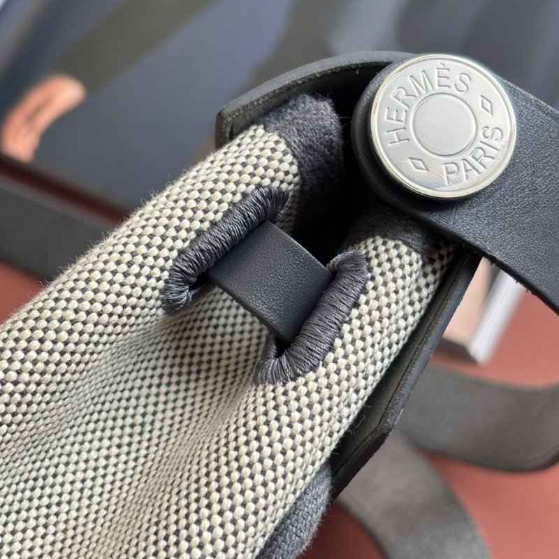 ::HERMES::W刻 MINI HERBAG20 石板灰皮革 帆布斜背包-18