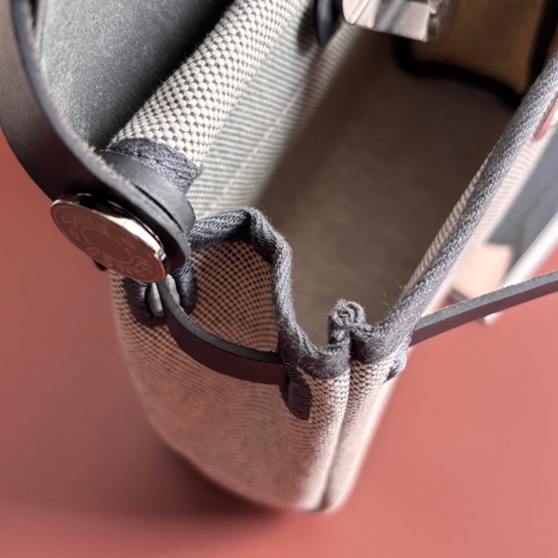 ::HERMES::W刻 MINI HERBAG20 石板灰皮革 帆布斜背包-36