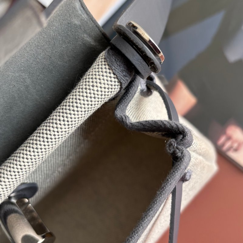 ::HERMES::W刻 MINI HERBAG20 石板灰皮革 帆布斜背包-37