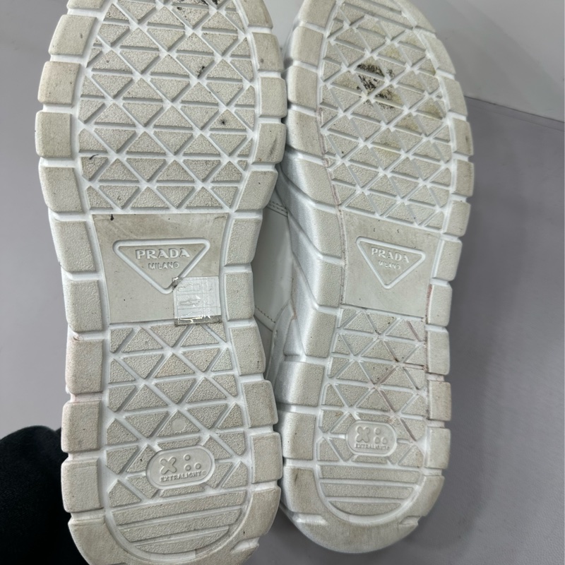 Prada普拉達 Fly Block小白鞋 7 號 /42碼-3